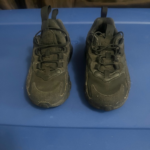 Kids Nike kicks - Picture 1 of 3